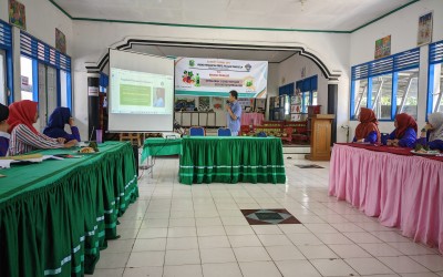 Guru SMP Negeri 1 Wanayasa Berpartisipasi dalam Seminar Eco Enzyme